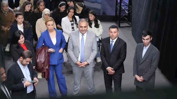 Tanınmış jurnalistlər Özbəkistanda səfir və rektorla görüşdü — VİDEO/FOTOLAR