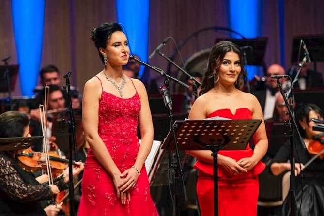 Leyla Əliyeva konsertdə iştirak edib — FOTOLAR Leyla Əliyeva konsertdə iştirak edib — FOTOLAR