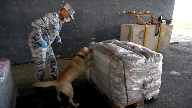 Gömrükdə 90 milyon dollarlıq heroin aşkarlanıb — FOTOLAR Gömrükdə 90 milyon dollarlıq heroin aşkarlanıb — FOTOLAR