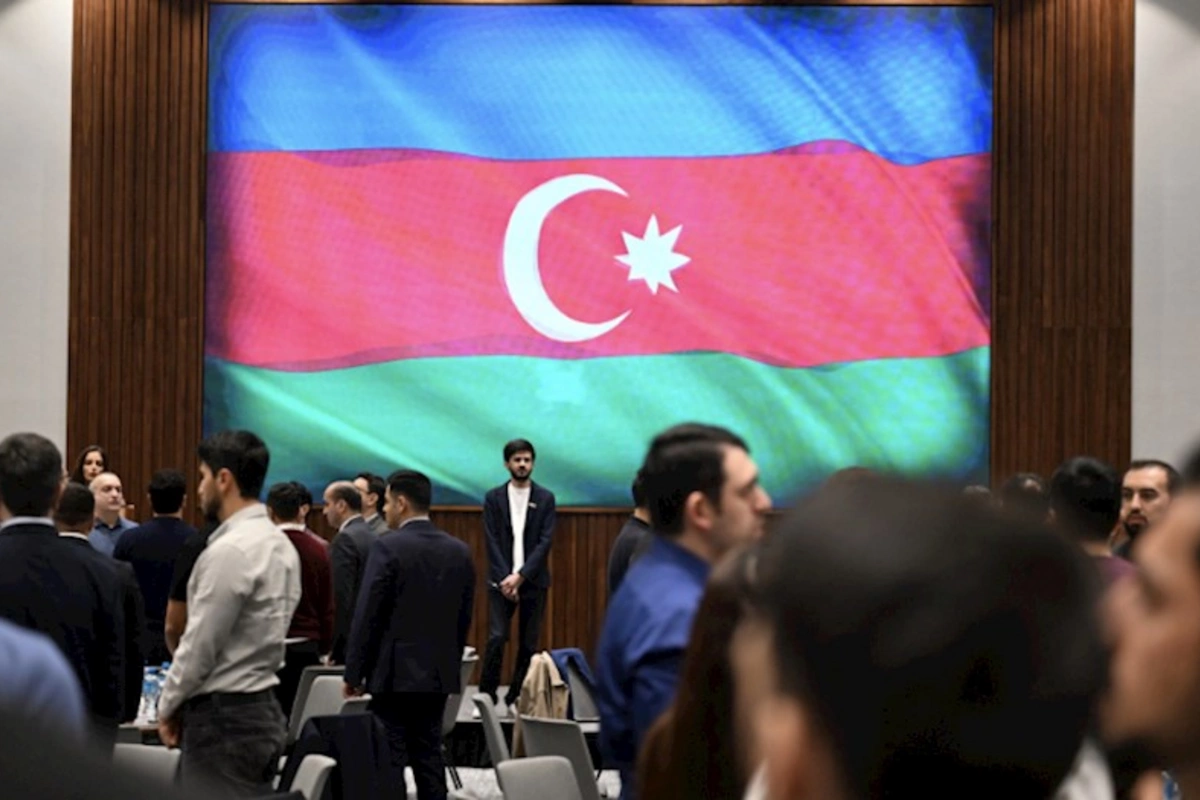 “Zəfərdən Yüksəlişə” adlı intellektual yarış keçirilib — FOTOLAR