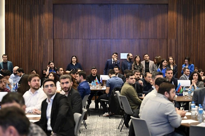 “Zəfərdən Yüksəlişə” adlı intellektual yarış keçirilib — FOTOLAR “Zəfərdən Yüksəlişə” adlı intellektual yarış keçirilib — FOTOLAR