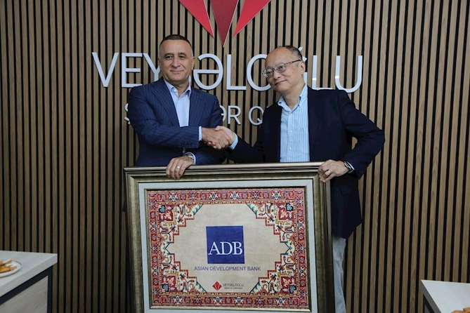 Asiya İnkişaf Bankının prezidenti Veysəloğlunun Məhəmmədi Logistika Mərkəzi ilə tanış oldu — FOTOLAR