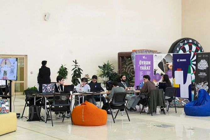 Yaradıcı Mərkəz STEAM Azərbaycan Festivalında çıxış edir — FOTOLAR
