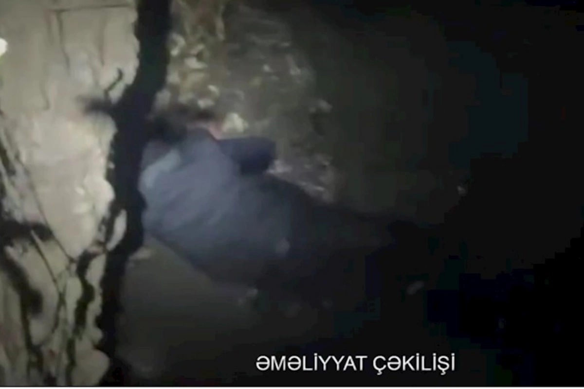 Körpüdən keçərkən çay dərəsinə yıxıldı — VİDEO