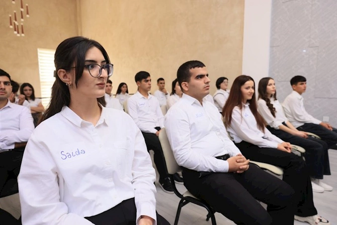 “Milli Mətbuat 150 – Rəqəmsal erada gənclər və media savadlılığı” layihəsi çərçivəsində Şamaxı, Xankəndi və Sumqayıt şəhərlərində gənclərlə görüş keçirilib — FOTOLAR