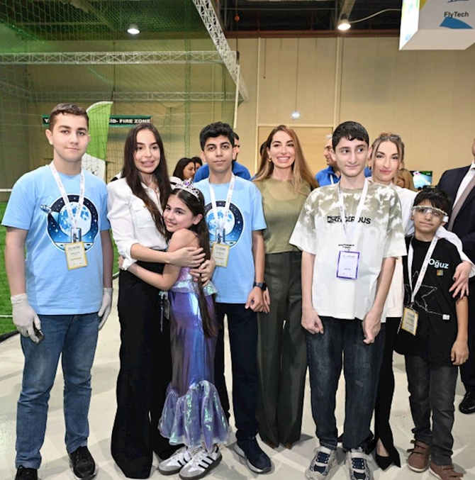 Leyla Əliyeva Beynəlxalq STEAM Azərbaycan Festivalını ziyarət edib — FOTOLAR