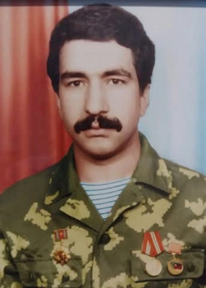 Naxçıvandakı xüsusi təyinatlıların keçmiş komandiri qəfildən vəfat etdi — FOTO Naxçıvandakı xüsusi təyinatlıların keçmiş komandiri qəfildən vəfat etdi — FOTO