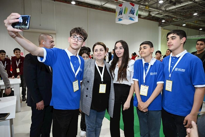 Leyla Əliyeva Beynəlxalq STEAM Azərbaycan Festivalını ziyarət edib — FOTOLAR
