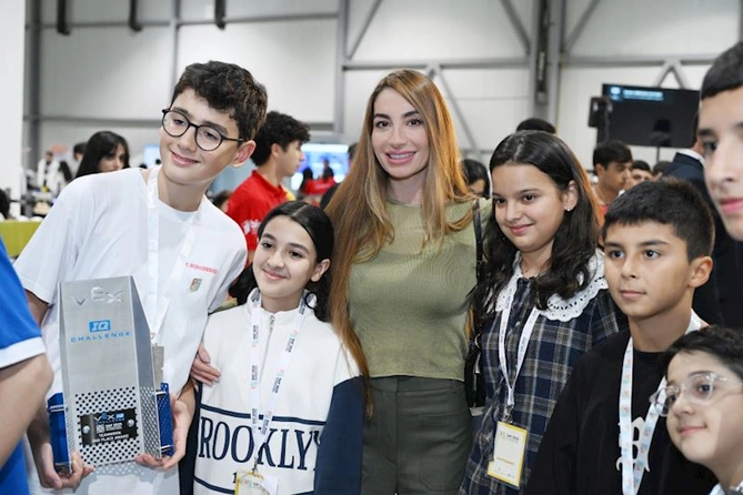 Leyla Əliyeva Beynəlxalq STEAM Azərbaycan Festivalını ziyarət edib — FOTOLAR