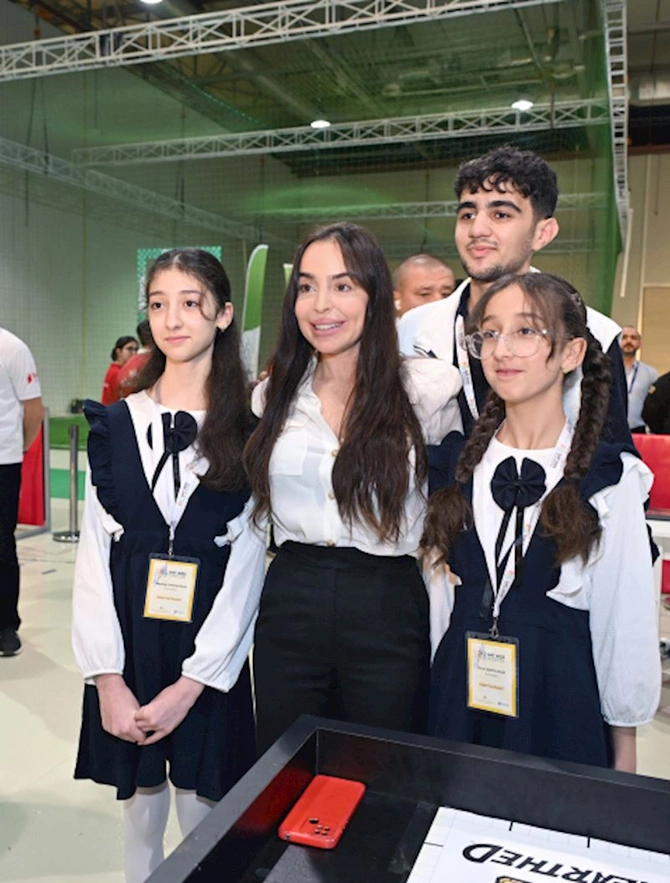 Leyla Əliyeva Beynəlxalq STEAM Azərbaycan Festivalını ziyarət edib — FOTOLAR