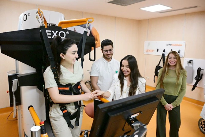 Yeni Klinikada Yeni Robotik Reabilitasiya və Sümük İliyi Transplantasiyası mərkəzlərinin açılış mərasimi olub — FOTOLAR