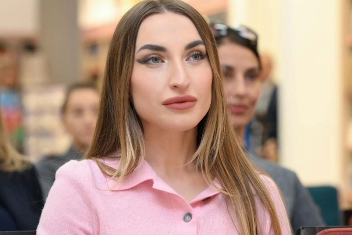 Alyona Əliyeva Gülçöhrə və Əsgər tamaşasının premyerasından paylaşım etdi — VİDEO