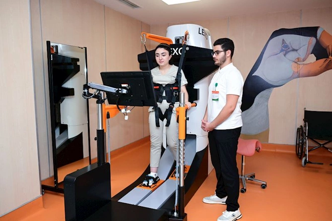 Yeni Klinikada Yeni Robotik Reabilitasiya və Sümük İliyi Transplantasiyası mərkəzlərinin açılış mərasimi olub — FOTOLAR