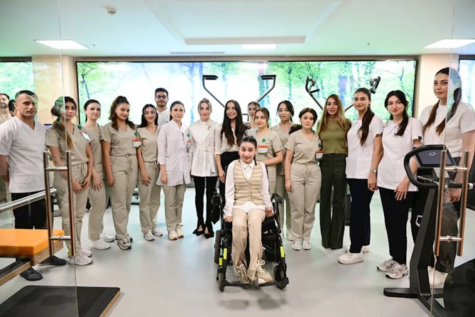 Yeni Klinikada Yeni Robotik Reabilitasiya və Sümük İliyi Transplantasiyası mərkəzlərinin açılış mərasimi olub — FOTOLAR