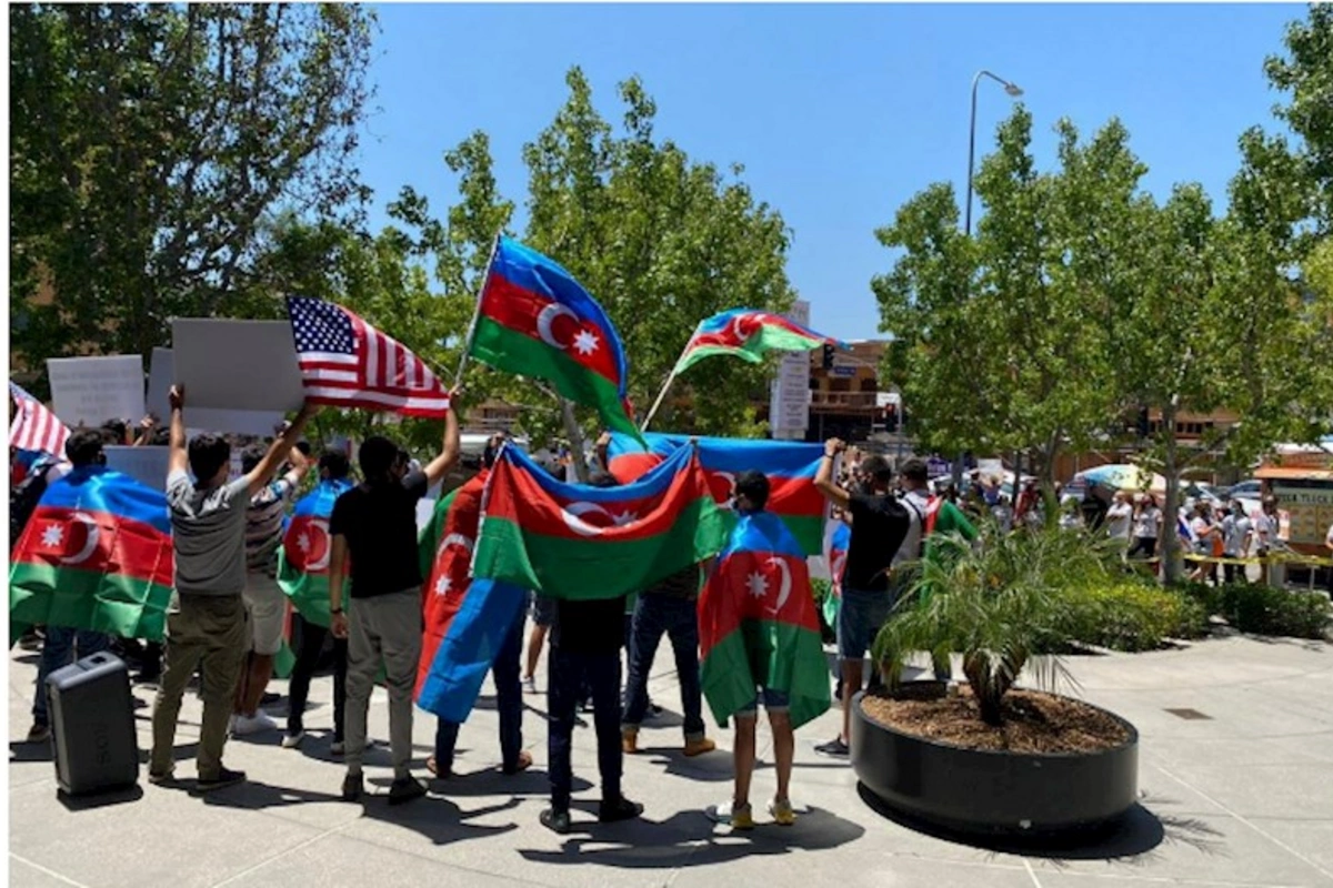 Azərbaycanlılar indi daha çox ABŞ-a miqrasiya edirlər — Rusiya dövrü bitdi