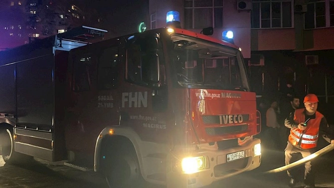 Yasamalda yaşayış binasında yanğın söndürülüb, iki nəfər tüstüdən boğularaq ölüb — FOTOLAR Yasamalda yaşayış binasında yanğın söndürülüb, iki nəfər tüstüdən boğularaq ölüb — FOTOLAR