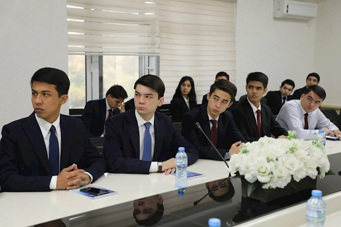 Daşkənddə Özbəkistan–Azərbaycan Gənclər Konfransı keçirilib — FOTOLAR Daşkənddə Özbəkistan–Azərbaycan Gənclər Konfransı keçirilib — FOTOLAR