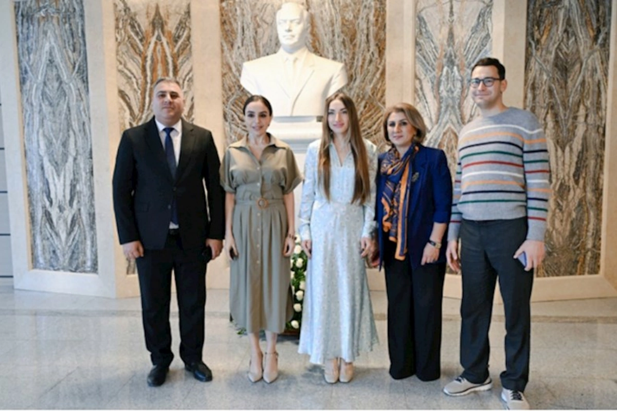 Prezidentin qızı və gəlini festivalda — FOTOLAR