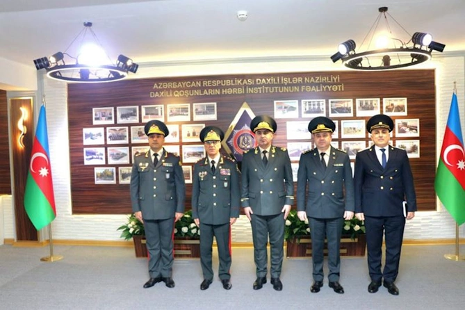 Hərbi Prokurorluq dəyirmi masa keçirdi — FOTOLAR Hərbi Prokurorluq dəyirmi masa keçirdi — FOTOLAR