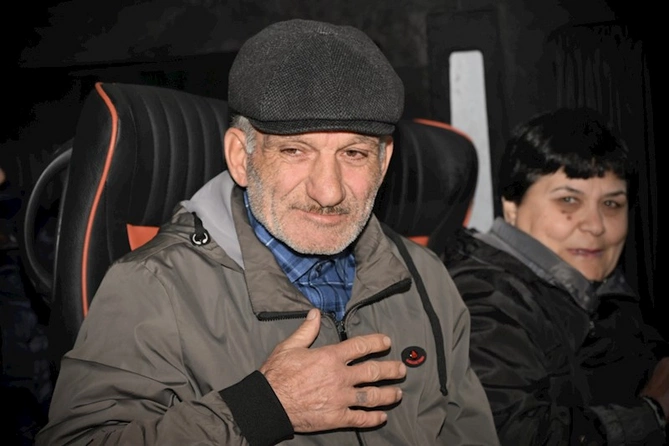 Onlar da doğma yurdlarına qayıdırlar — FOTOLAR Onlar da doğma yurdlarına qayıdırlar — FOTOLAR