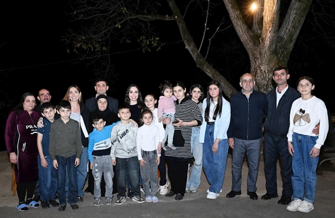 Prezidentin qızları Pəncəli Teymurovun evində — FOTOLAR Prezidentin qızları Pəncəli Teymurovun evində — FOTOLAR