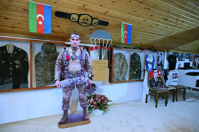 Prezidentin qızları Pəncəli Teymurovun evində — FOTOLAR Prezidentin qızları Pəncəli Teymurovun evində — FOTOLAR
