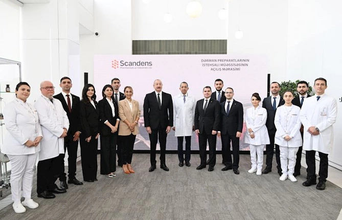 Prezident dərman preparatları istehsalı müəssisəsinin açılışında iştirak etdi — FOTOLAR
