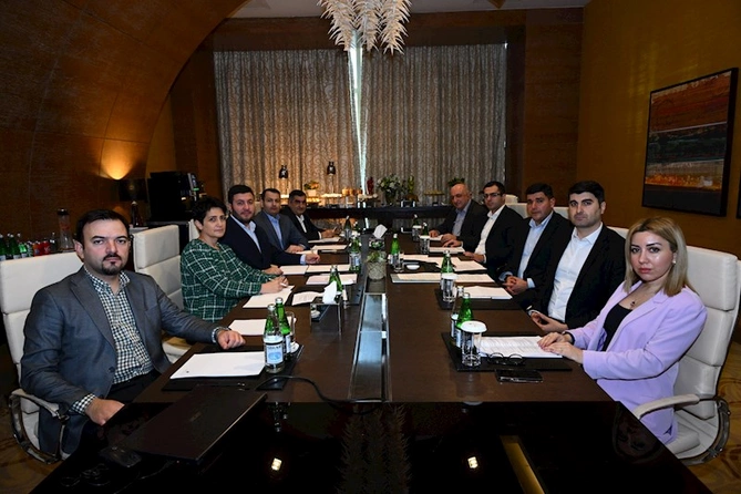 Azərbaycana gələn ermənilər Bakını gəzdilər — FOTOLAR