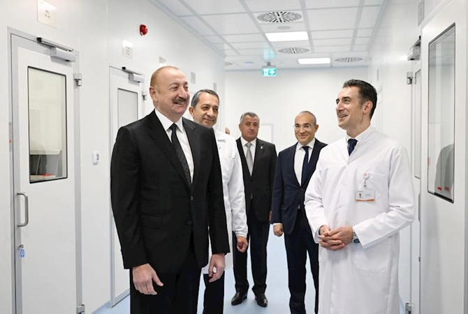 Prezident dərman preparatları istehsalı müəssisəsinin açılışında iştirak etdi — FOTOLAR