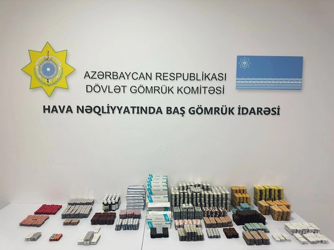 Təbrizdən Bakıya gətirilən minlərlə psixotrop tərkibli dərman gömrükdə ələ keçdi — FOTOLAR Təbrizdən Bakıya gətirilən minlərlə psixotrop tərkibli dərman gömrükdə ələ keçdi — FOTOLAR