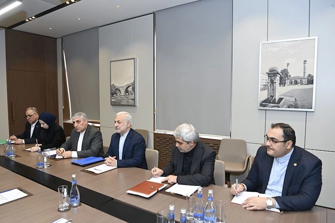 Ceyhun Bayramov İranın xarici işlər nazirinin müavinini qəbul etdi — FOTOLAR