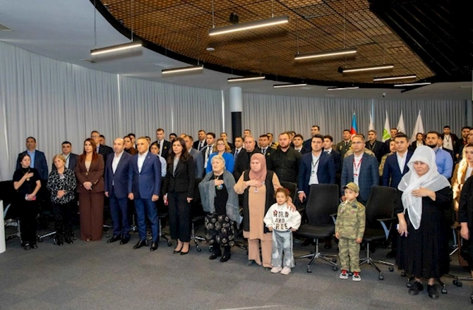 Araz supermarketlər şəbəkəsi Zəfər xatirələri sənədli filmini təqdim edib — FOTOLAR