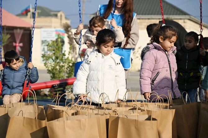 Leyla Əliyeva Qaradağda yeni parkın açılışında iştirak etdi — FOTOLAR Leyla Əliyeva Qaradağda yeni parkın açılışında iştirak etdi — FOTOLAR