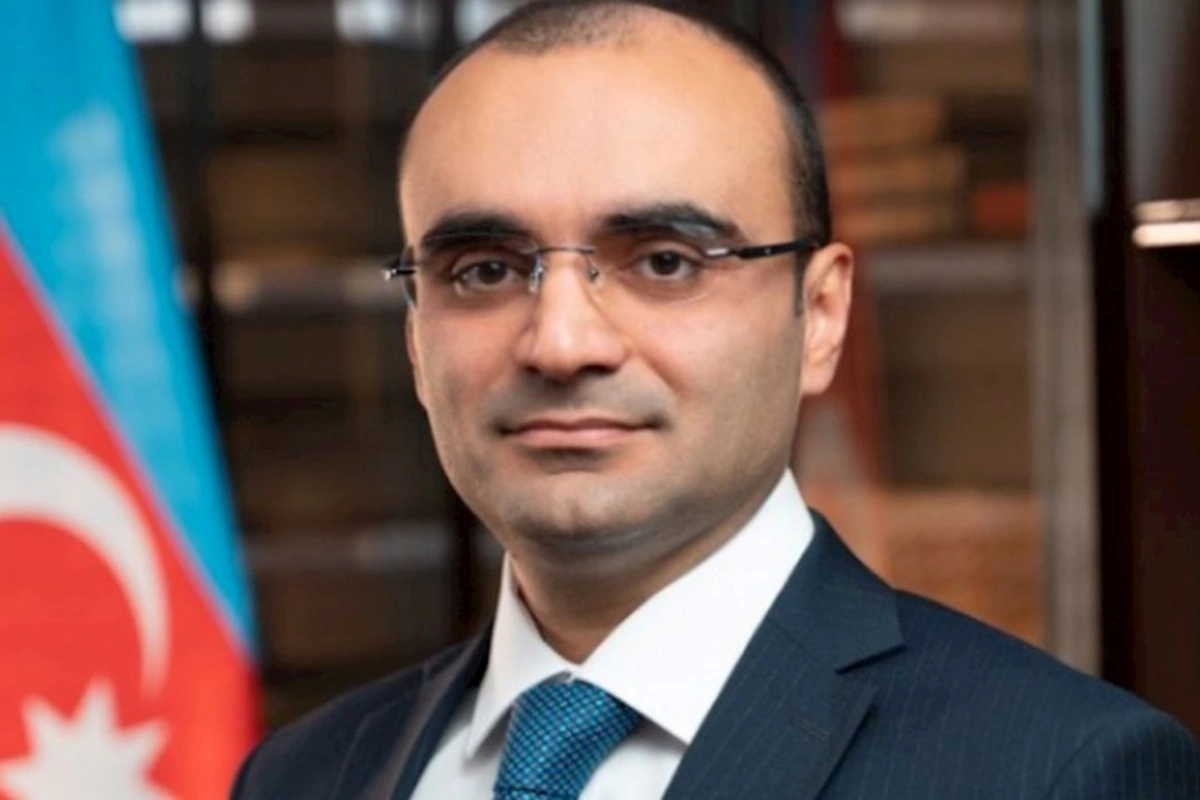 Yeni icra başçısı köməkçisini işdən çıxardı