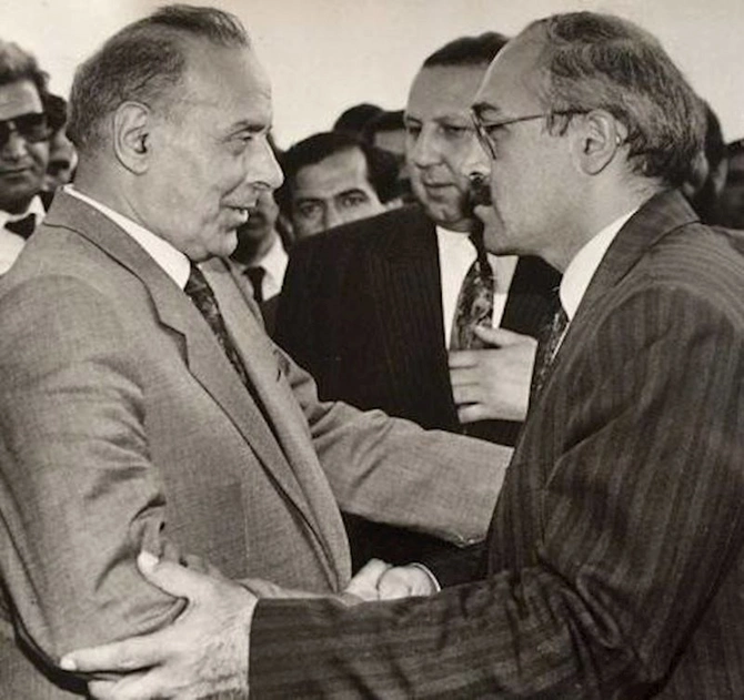 Rauf Arifoğlu: Əli Kərimli dedi ki, məni Ramil Usubov və Ramiz Mehdiyevlə görüşdür — MÜSAHİBƏ Rauf Arifoğlu: Əli Kərimli dedi ki, məni Ramil Usubov və Ramiz Mehdiyevlə görüşdür — MÜSAHİBƏ