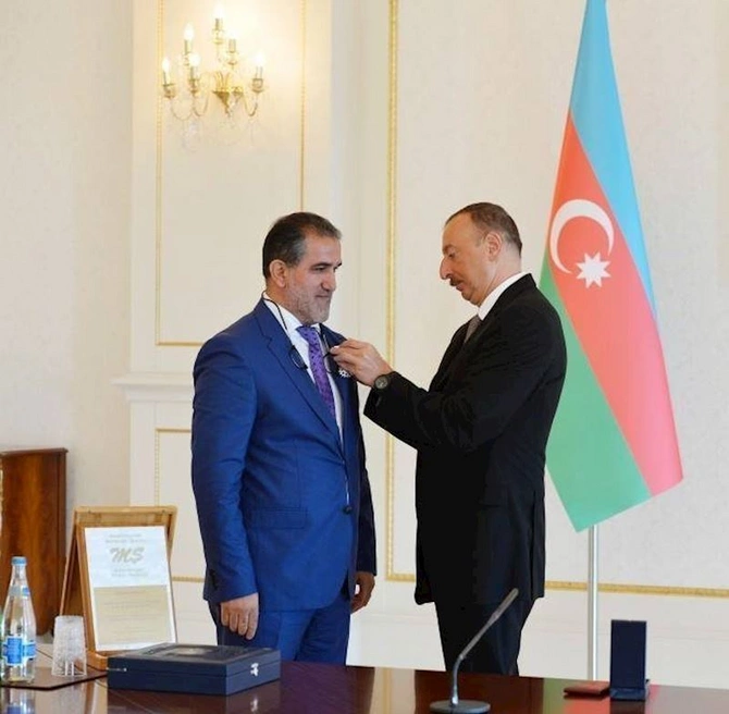 Rauf Arifoğlu: Əli Kərimli dedi ki, məni Ramil Usubov və Ramiz Mehdiyevlə görüşdür — MÜSAHİBƏ Rauf Arifoğlu: Əli Kərimli dedi ki, məni Ramil Usubov və Ramiz Mehdiyevlə görüşdür — MÜSAHİBƏ