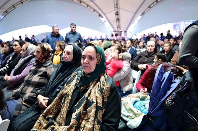 Dağlar qoynundakı Kəlbəcərdə bayram konserti — FOTOLAR