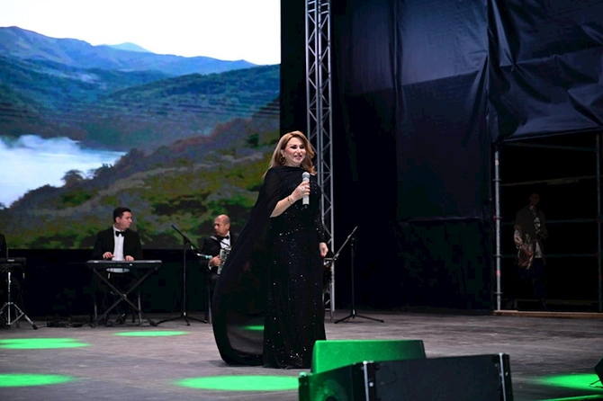 Dağlar qoynundakı Kəlbəcərdə bayram konserti — FOTOLAR