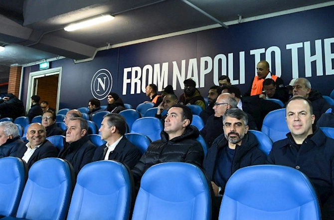 Nazir “Napoli” - “Qarabağ” oyununu stadiondan izlədi — FOTOLAR Nazir “Napoli” - “Qarabağ” oyununu stadiondan izlədi — FOTOLAR