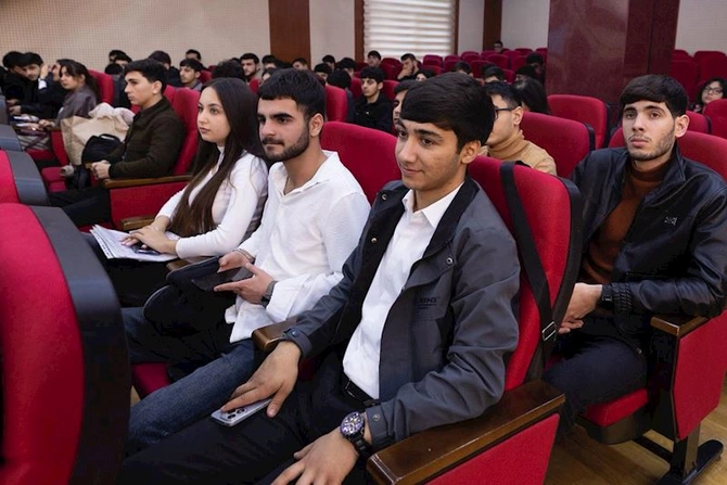 “AzerGold”un müşaviri Bakı Dövlət Universitetində təqdimatla çıxış etdi — FOTO