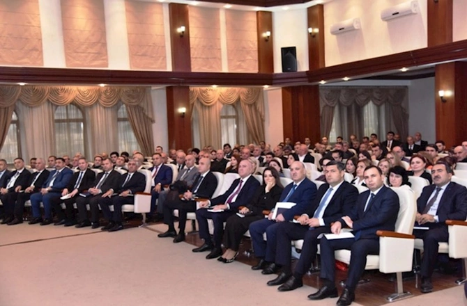 Qarlı havalara bağlı hər bir rayona cavabdeh şəxs təyin edildi — FOTOLAR