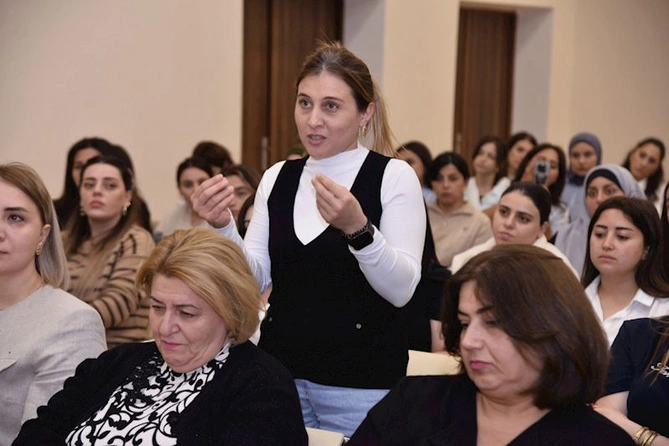 Bağça müəllimləri üçün təlimlər keçirilib — FOTOLAR