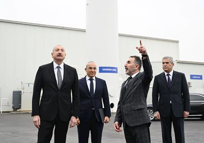 Prezident AZWOOL mineral daş yunu zavodunun açılışında iştirak etdi — FOTOLAR Prezident AZWOOL mineral daş yunu zavodunun açılışında iştirak etdi — FOTOLAR