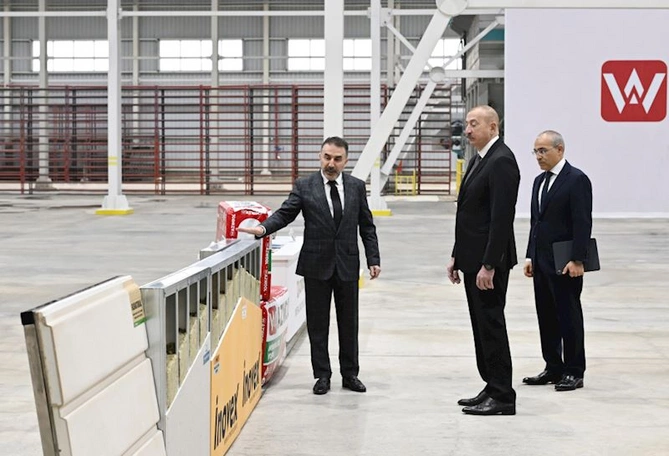 Prezident AZWOOL mineral daş yunu zavodunun açılışında iştirak etdi — FOTOLAR Prezident AZWOOL mineral daş yunu zavodunun açılışında iştirak etdi — FOTOLAR