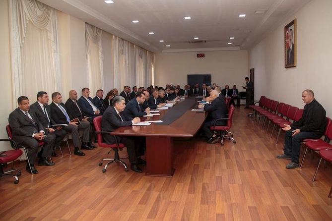 Rüstəm Xəlilov fərdi qəbulda vətəndaşların müraciətlərini dinlədi — FOTOLAR