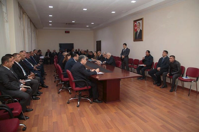 Rüstəm Xəlilov fərdi qəbulda vətəndaşların müraciətlərini dinlədi — FOTOLAR