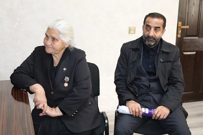 Zaur Mikayılov Yevlaxda vətəndaşlarla görüşdü — FOTOLAR