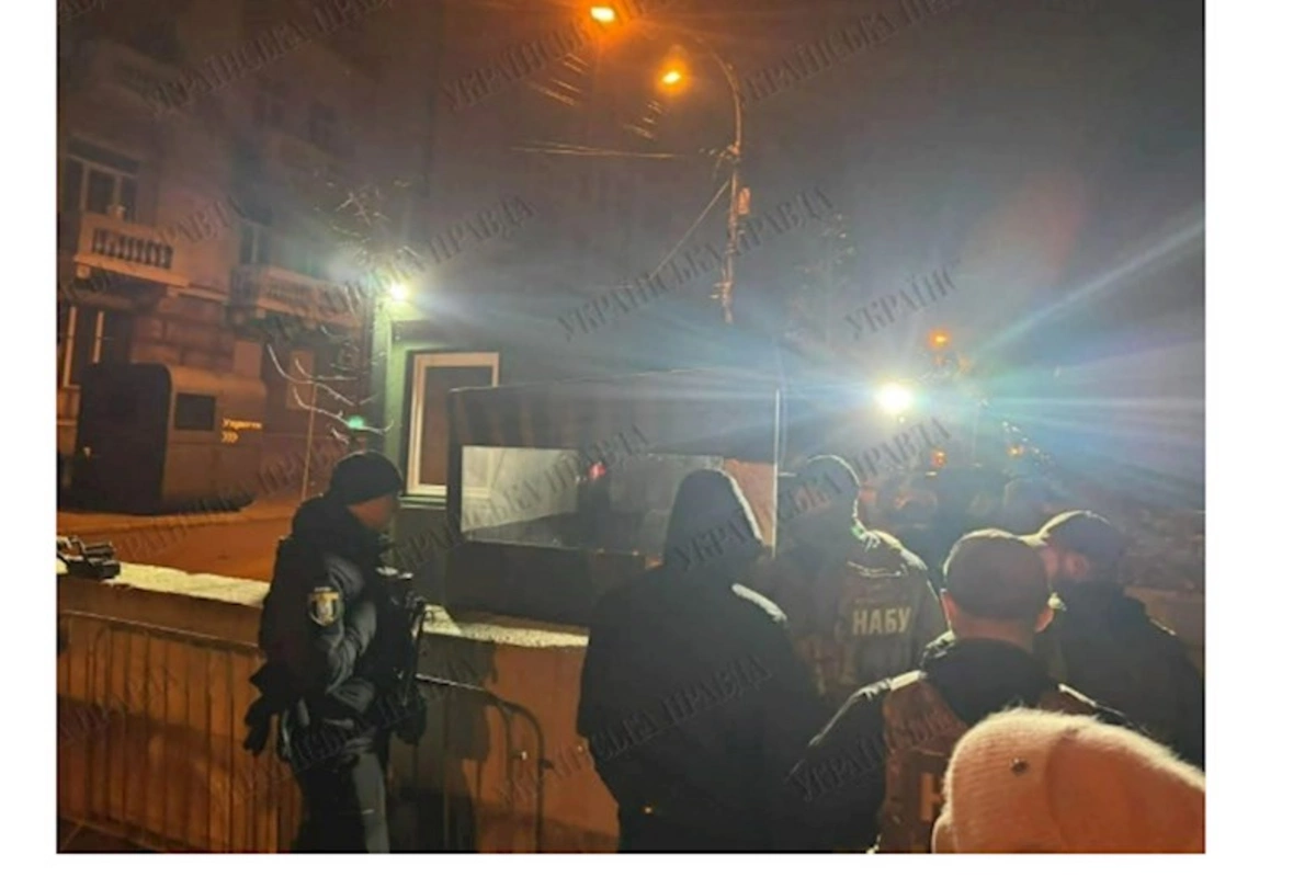 Zelenskinin “sağ əli”nin evində axtarış APARILIR