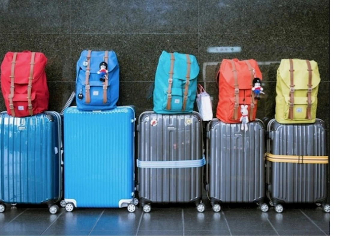 Aeroportda unudulan baqajlar ucuz qiymətə satılır?