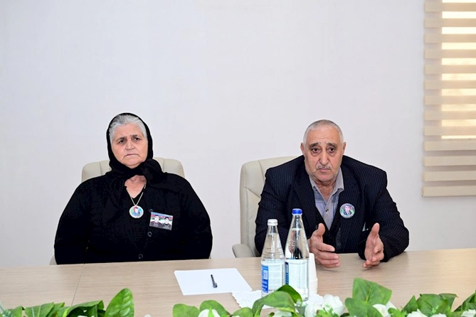 Mədəniyyət naziri Adil Kərimli Ağdam rayonunda vətəndaşları qəbul edib — FOTOLAR Mədəniyyət naziri Adil Kərimli Ağdam rayonunda vətəndaşları qəbul edib — FOTOLAR